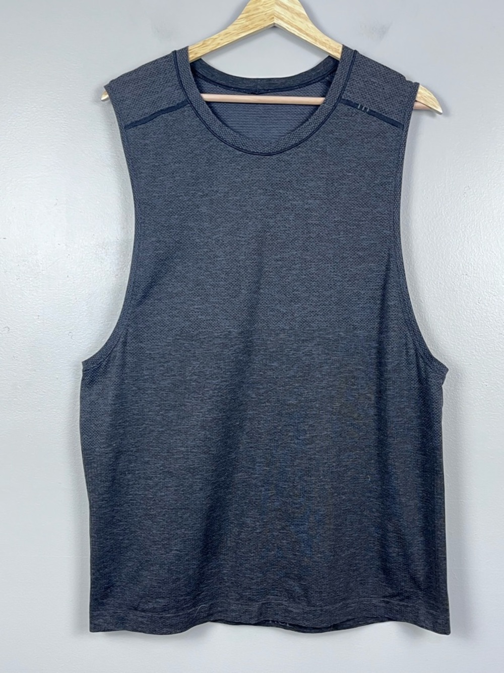 Lululemon Men's Live in Practice Charcoal Gray Muscle Tank Top Size L; Gym, Run